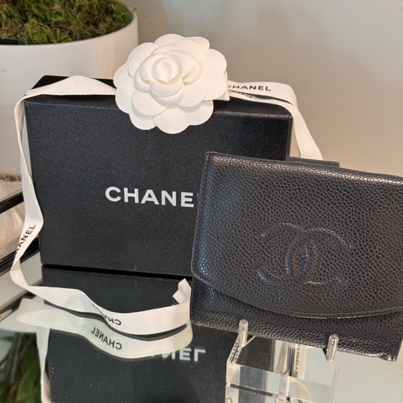 Chanel Caviar Wallet with CC Logo - Black Pebble Leather - Picture 15 of 16